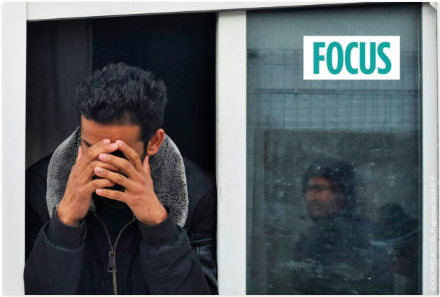 Article Alternatives humanitaires : L’indignité aux portes de l’Europe écrit par les membres d'Amel France